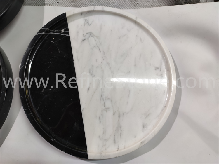 Black and white marble plate